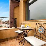 The Walnut 2bd Apartment