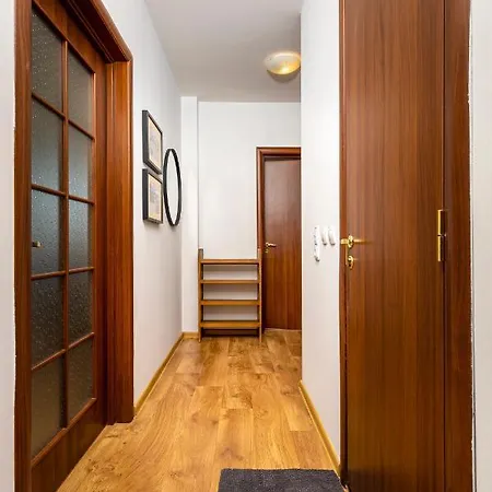 Apartment The Walnut 2bd Plovdiv