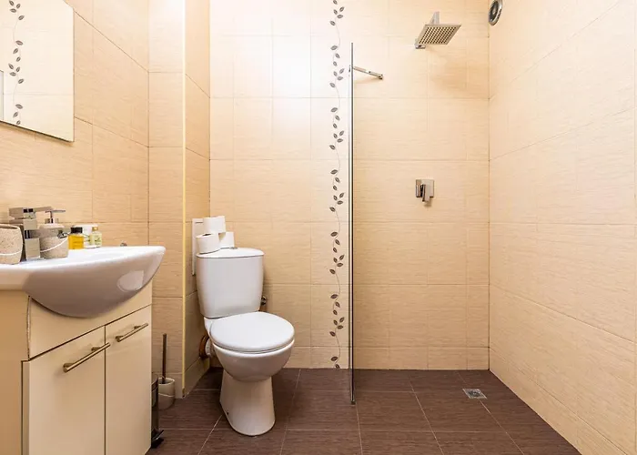 The Walnut 2bd * Filibe